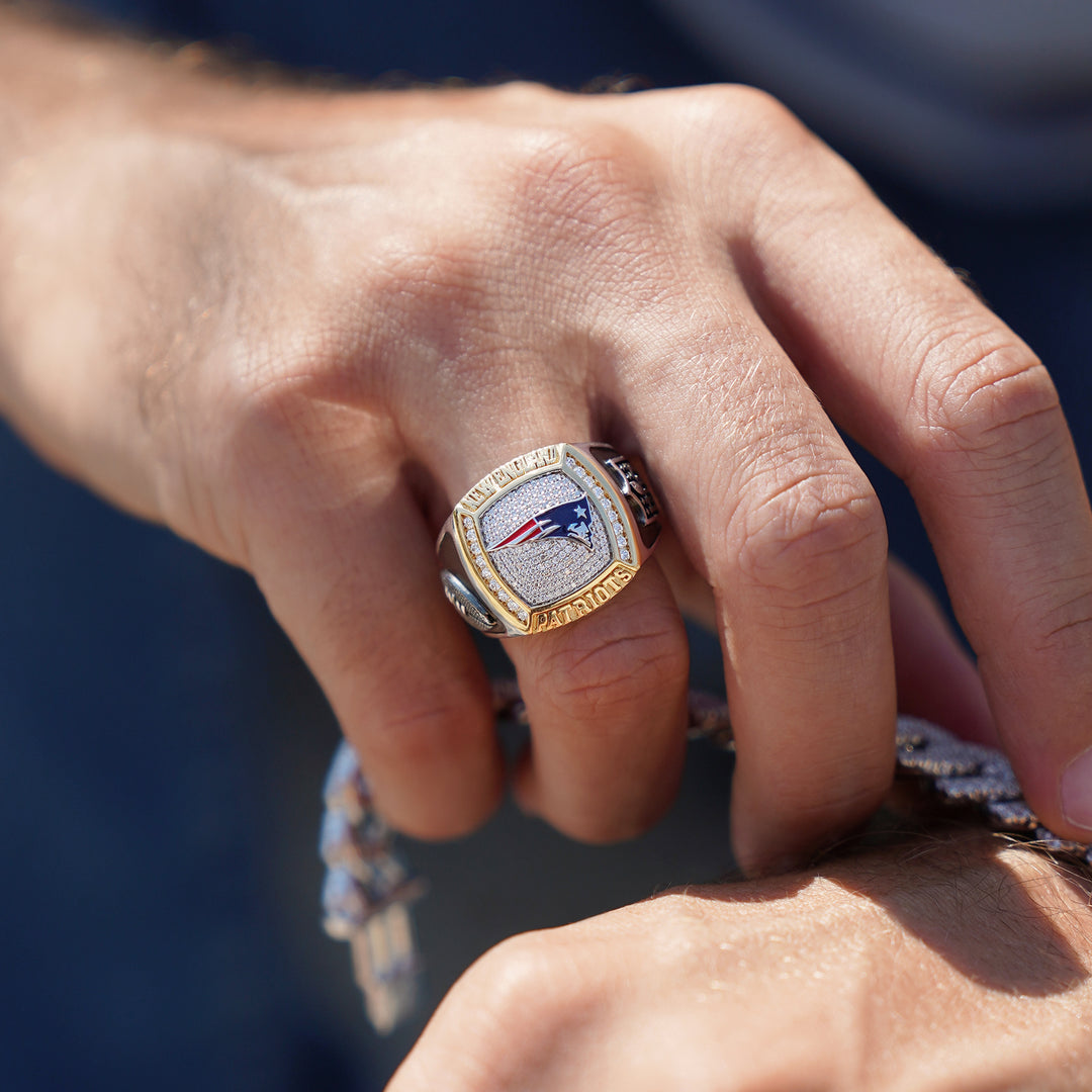 NFL NEW ENGLAND PATRIOTS MEN'S TEAM RING with 1/2 CTTW Diamonds, 10K Yellow Gold and Sterling Silver