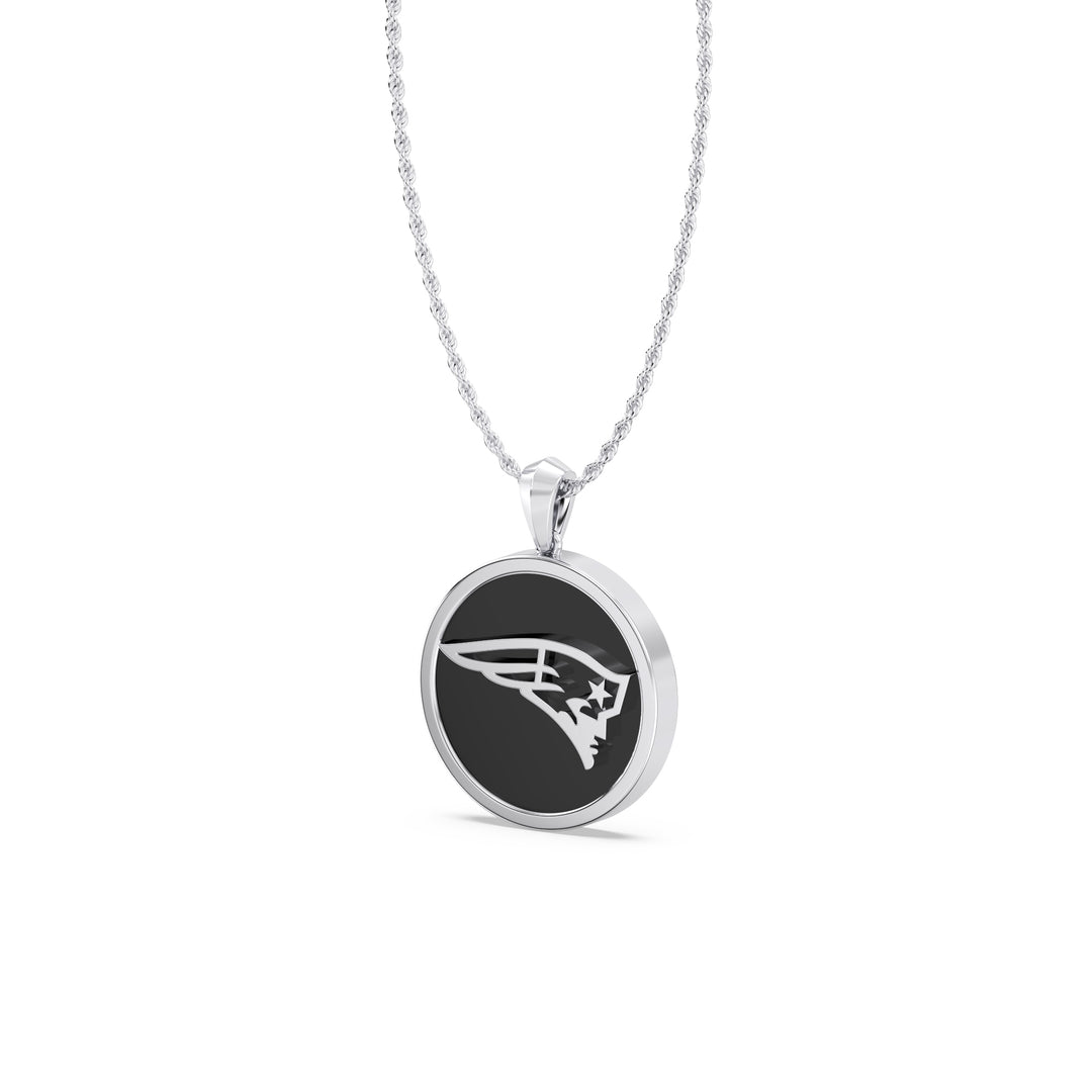 NFL NEW ENGLAND PATRIOTS UNISEX SILVER AND BLACK ONYX PENDNAT